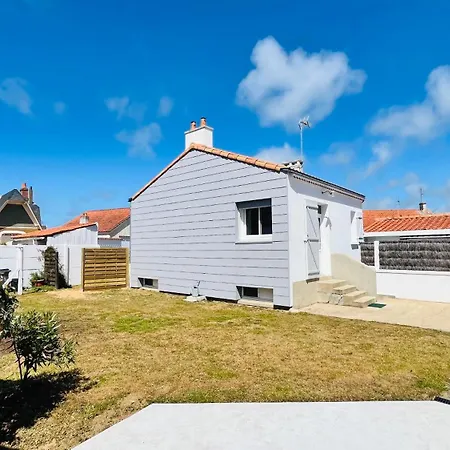 Les Alouettes Centre Et *