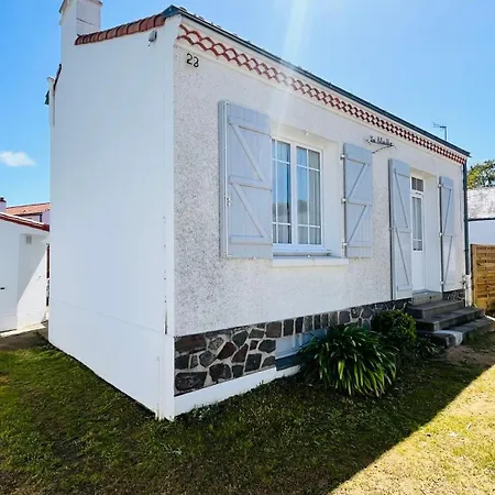 Les Alouettes Centre Et *